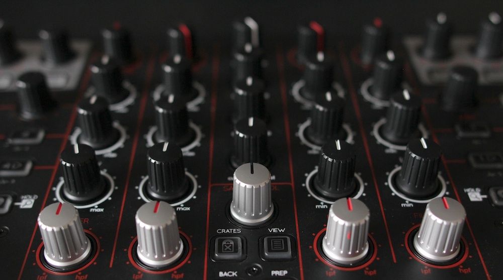 Reloop Terminal Mix 4 Traktor Pro 2 Review: Reloop Terminal Mix 4 - DJ TechTools