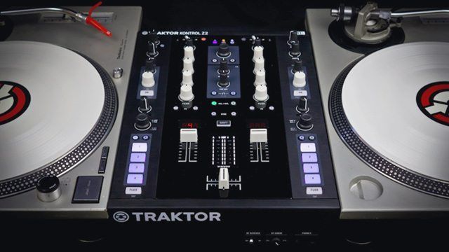 Traktor Kontrol Z2: World Exclusive Walkthrough Video - DJ TechTools