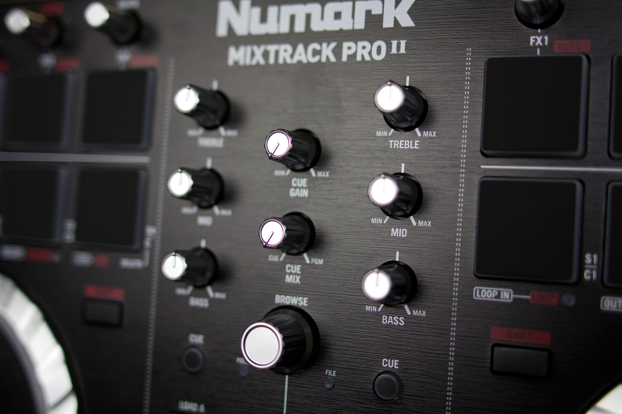 Review: Numark Mixtrack Pro II Controller for Serato DJ/DJ Intro