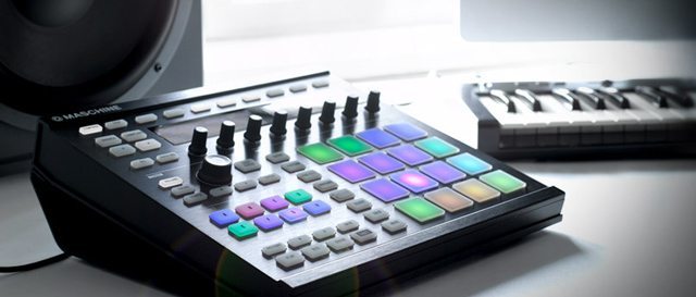 Review: Native Instruments Maschine Studio + 2.0 Software - DJ