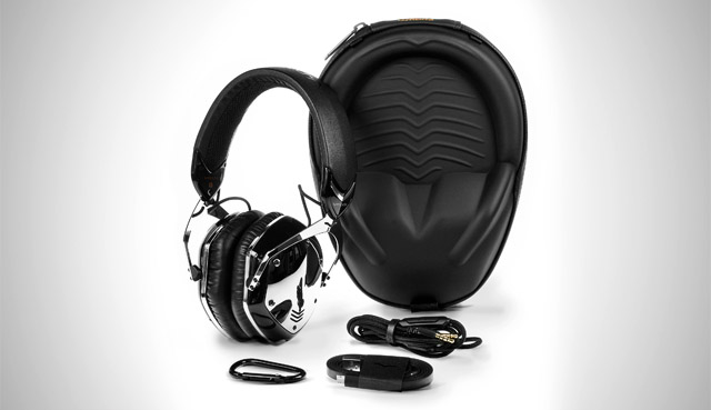 V-Moda Crossfade Wireless + Roland M-100 AIRA - DJ TechTools