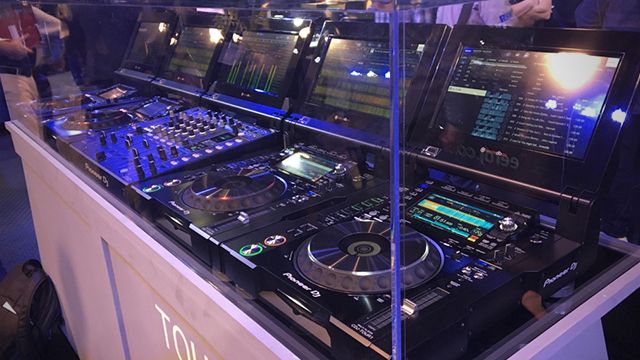 Pioneer Shows Prototypes of CDJ-Tour1 + DJM-Tour1 With Built-In