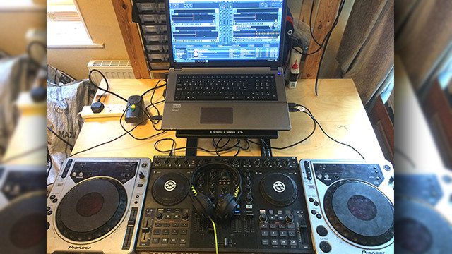 cdj-800s-and-traktor