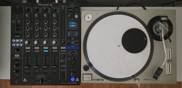 nxs2-and-turntable