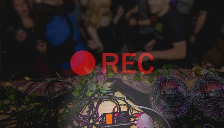 Recording a DJ set with crowd noise