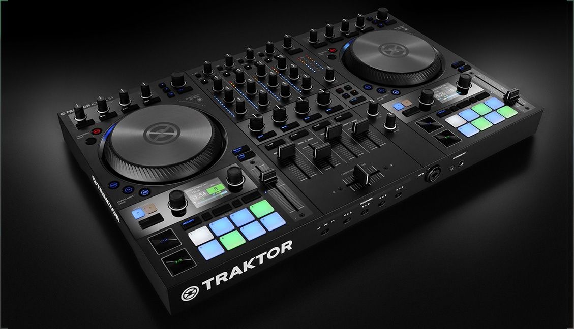 Traktor Kontrol S4 MK3: Motorized Jog Wheels With Haptic Feedback Traktor Kontrol S4 MK3: Motorized Jog Wheels With Haptic Feedback