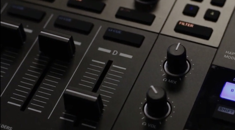 Native Instruments Traktor Kontrol S4 Review - DJ TechTools