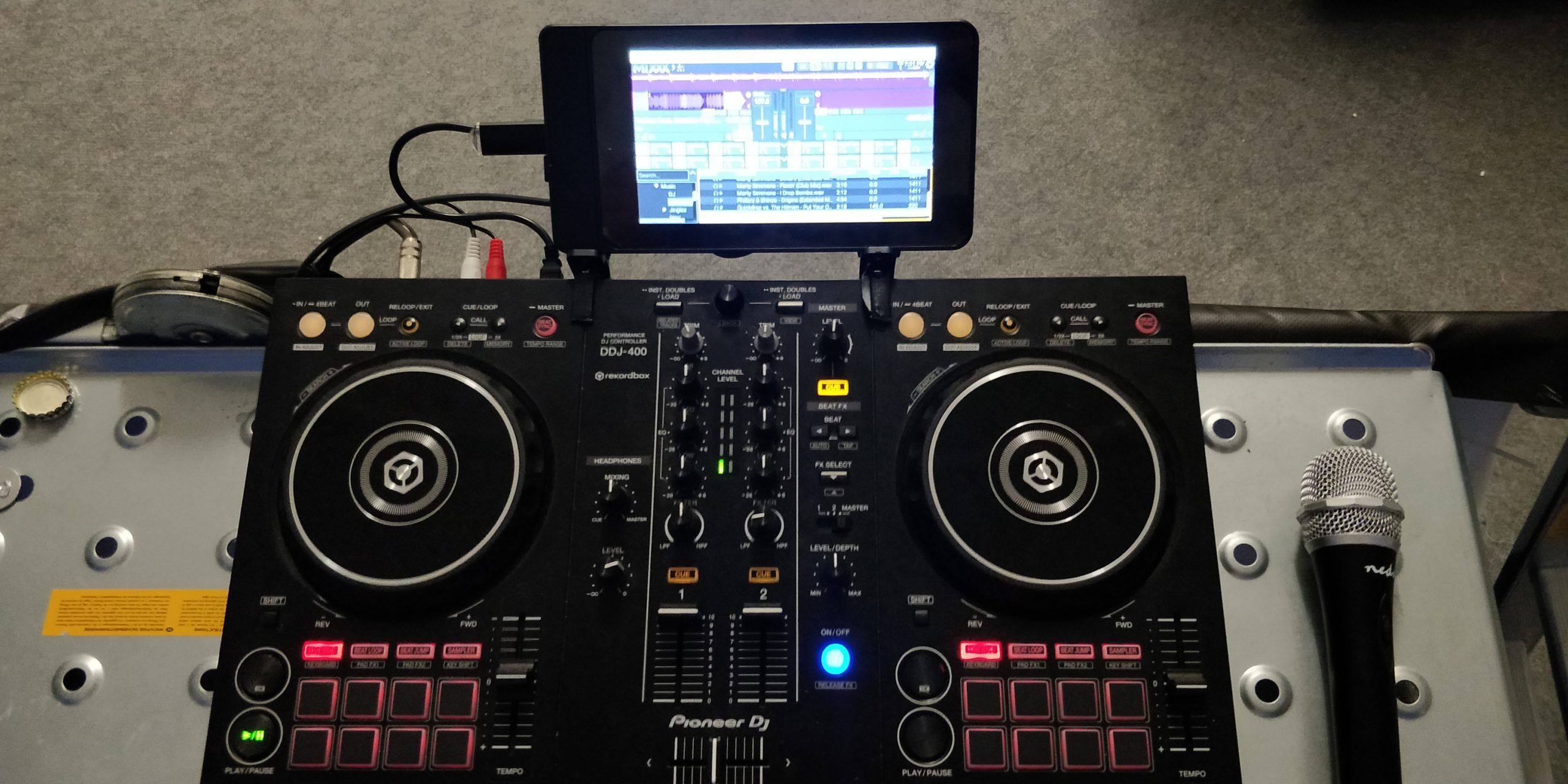 White skin for DDJ-400 : r/DJSetups