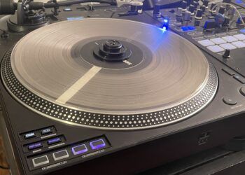 Is Pioneer DJ’s PLX-CRSS12 the ultimate turntable for DJs?
