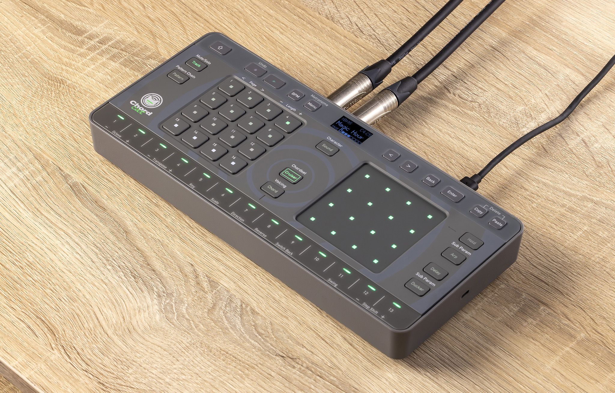 Chordcat MIDIコントローラー Meet Chordcat: a compact sequencer for writing progressions